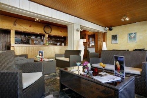 Hotel Eliova L'Eau Vive Chatel Exterior photo