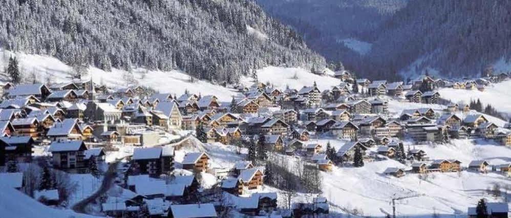 Hotel Eliova L'Eau Vive Chatel Exterior photo